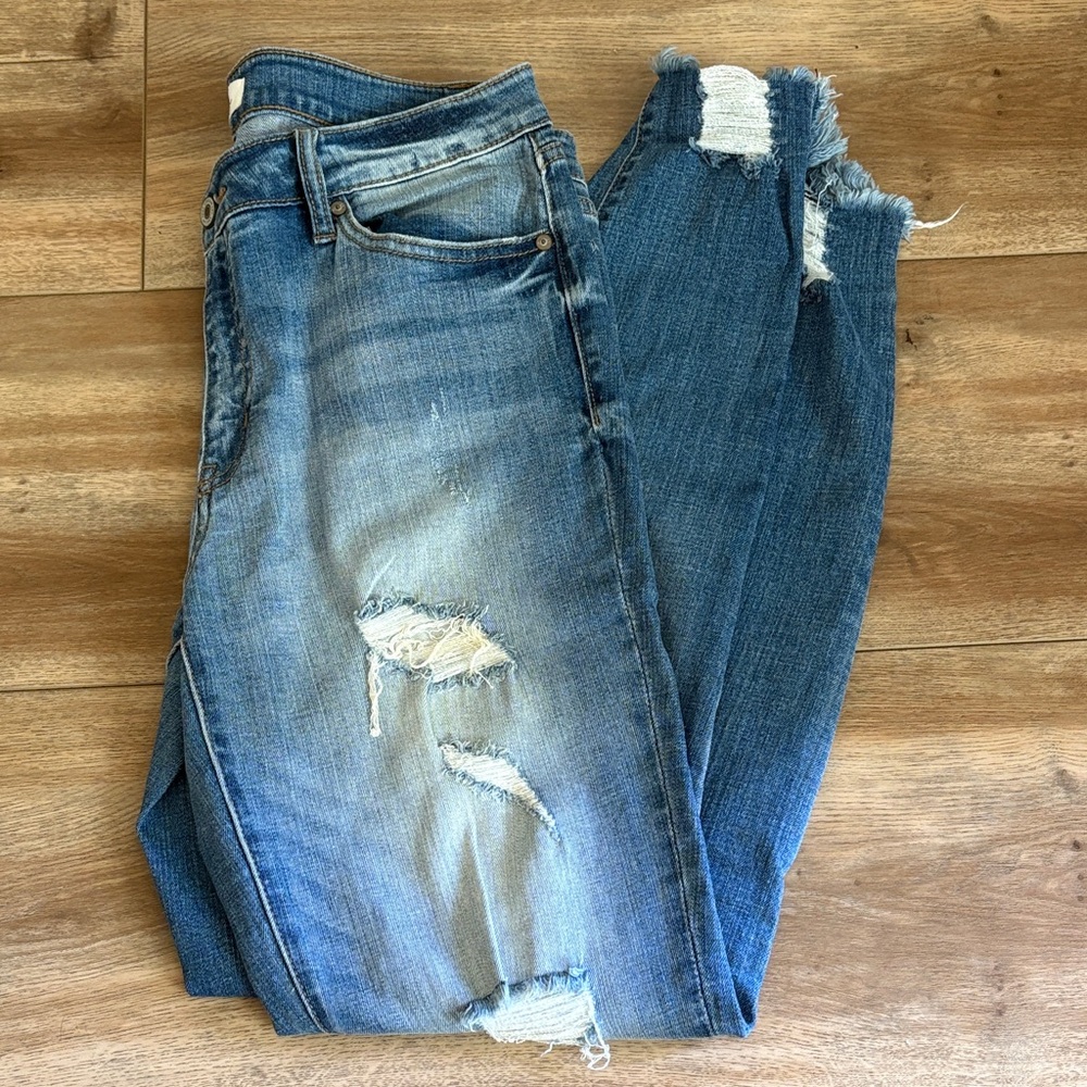 KanCan 15/31 Medium Wash Distressed Ankle Skinny Raw Hem Denim